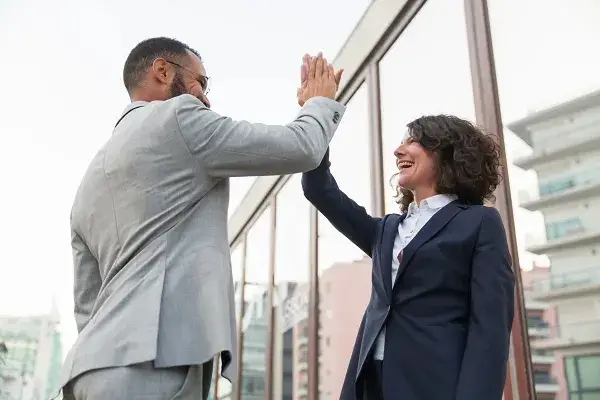 5 Leadership Habits That Build Trust at Work 