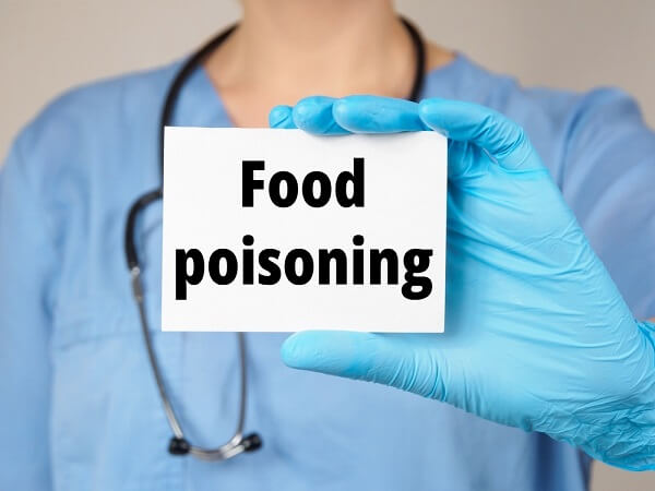 The First Signs of Food Poisoning People Usually Ignore Too Long